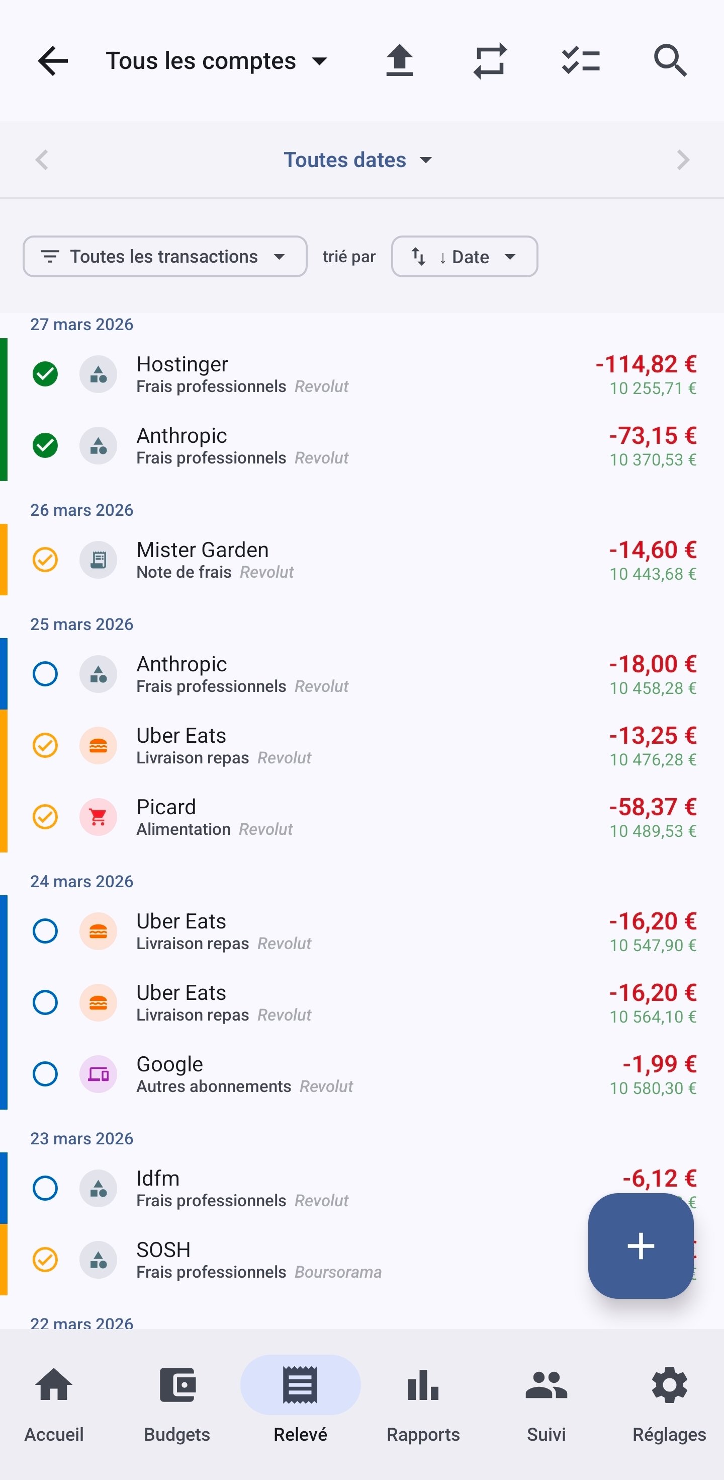 Liste des transactions classées par date avec montants et catégories